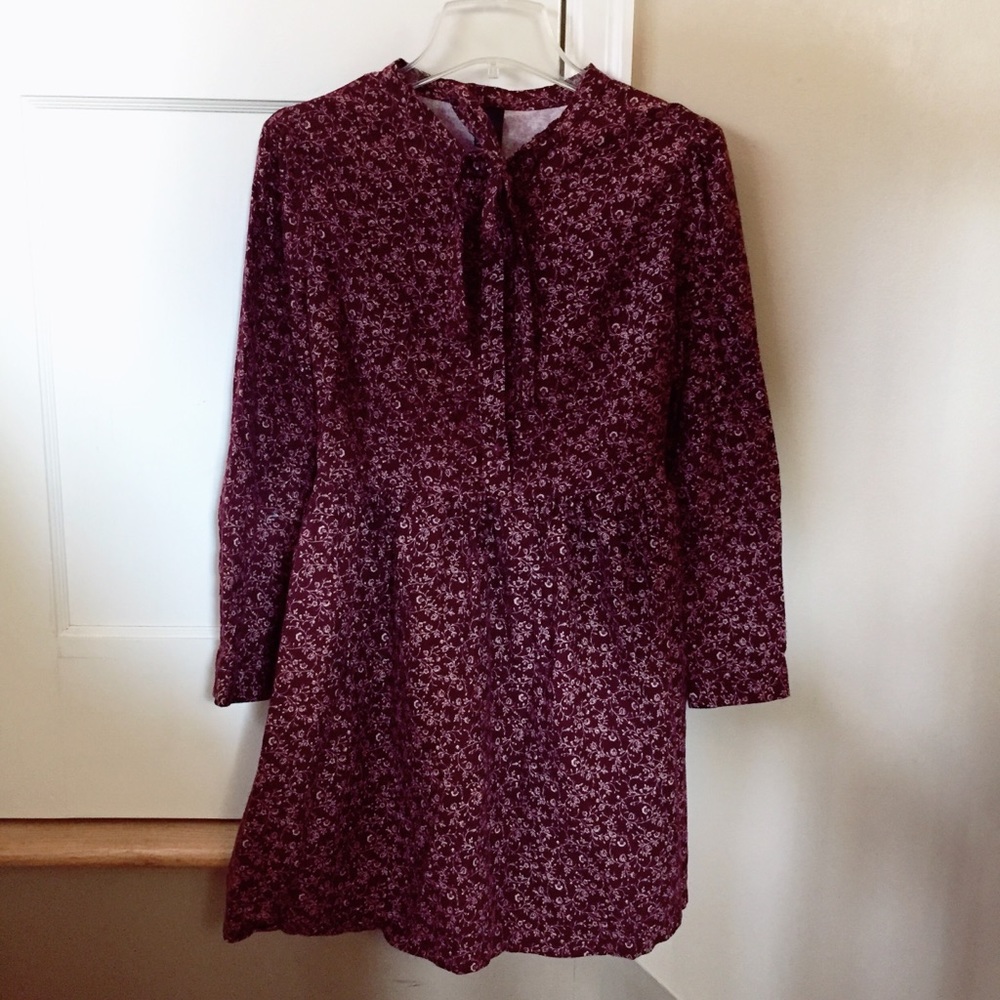 Vintage burgundy flower pattern dress